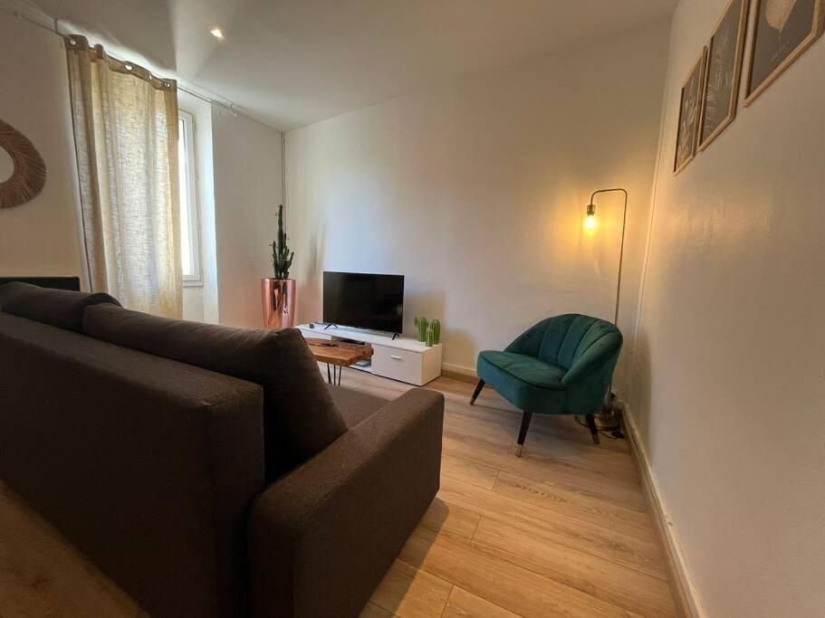 Appartement Proche Du Village Et De La Mer Leucate Esterno foto